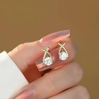 Kolczyki typu stud z krzyżem i cyrkoniami w kolorze złota