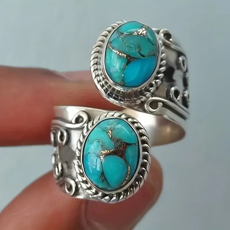 Elegancki Vintage Krzyżowy Pierścień z Turkusem